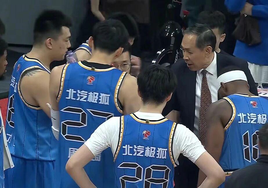 世界杯直播软件下载官网手机版-CBA乱了：北京广东重返四强，山东男篮掉到第六，辽宁冲击前八